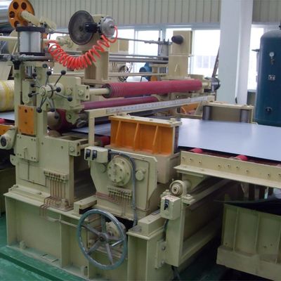 切断と競争力のある 300-5000mm切断可能なプレート長さの鉄コイル切断ライン