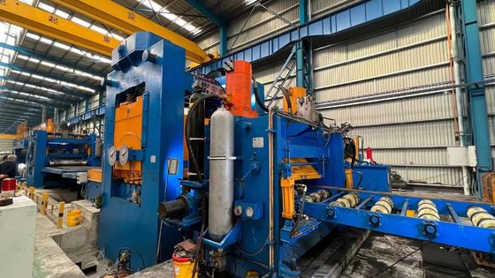 中核部品PLCと切断速度0~20m/minの鋼板切削機