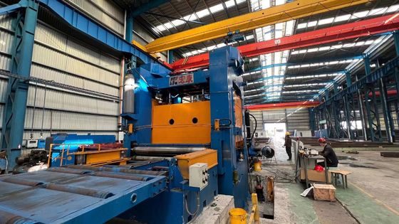 ホットロールスチールコイルのための水平化と横切断ライン 10-25mm 材料厚さ