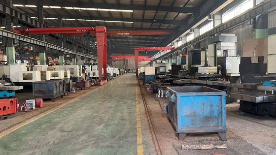 自動車製造における金属シートを平ら化し,再巻きするための鋼コイルレベルラー