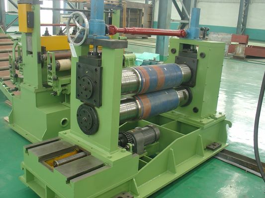 400KWの電源と0.252.3mmの厚さを持つ金属プレートコイル切断機