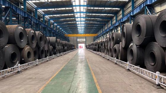 鋼のコイルを平ら化し,平ら化する回風機