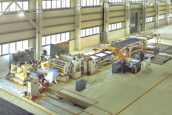 380Vと3Mmの材料厚さの鋼コイルシェーリングマシン