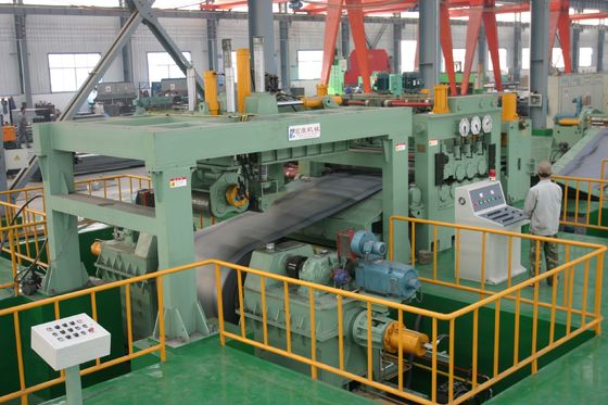 スチールコイル解巻 ストレートリング スlitting and Recoiling Line for Space-Saving Design スペースを節約する設計