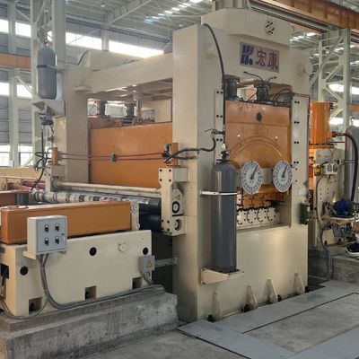 高精度レベルング 厚いコイル 8-16mm 材料のための長さ切断マンドル解巻機